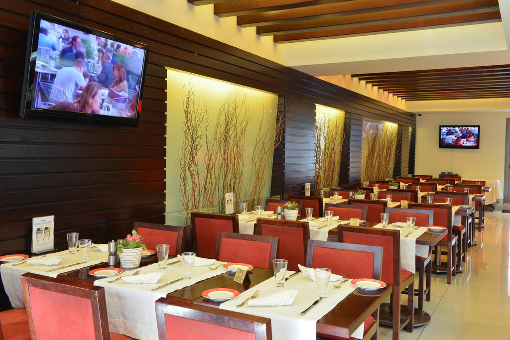 Coral Beirut Al Hamra Hotel エクステリア 写真