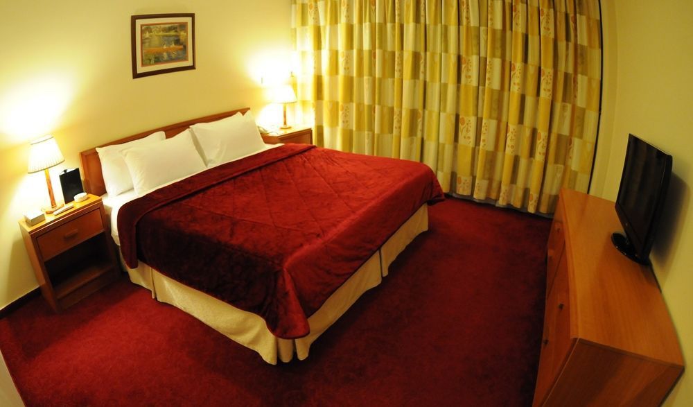 Coral Beirut Al Hamra Hotel エクステリア 写真