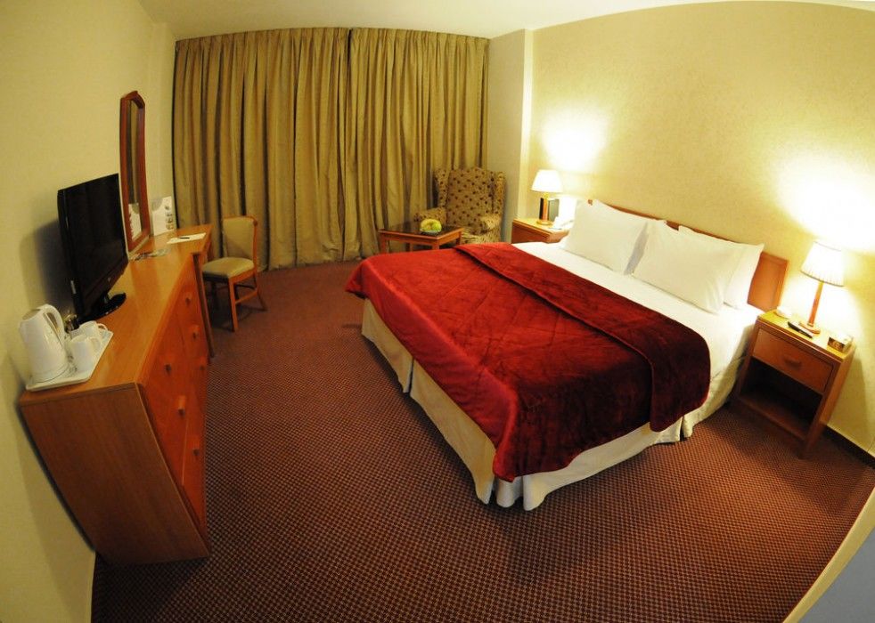 Coral Beirut Al Hamra Hotel エクステリア 写真