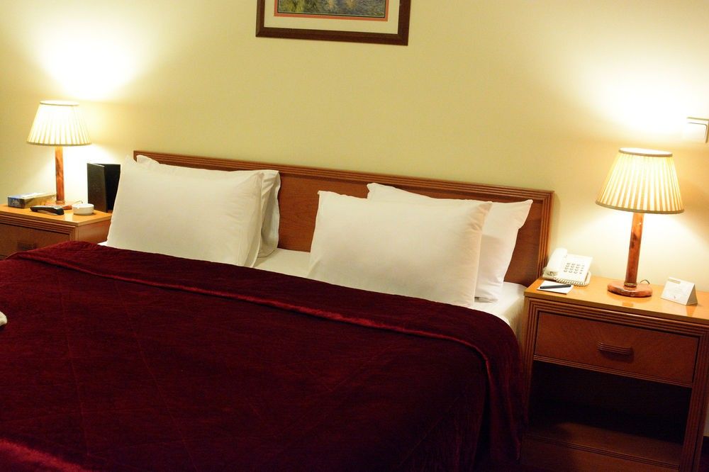 Coral Beirut Al Hamra Hotel エクステリア 写真