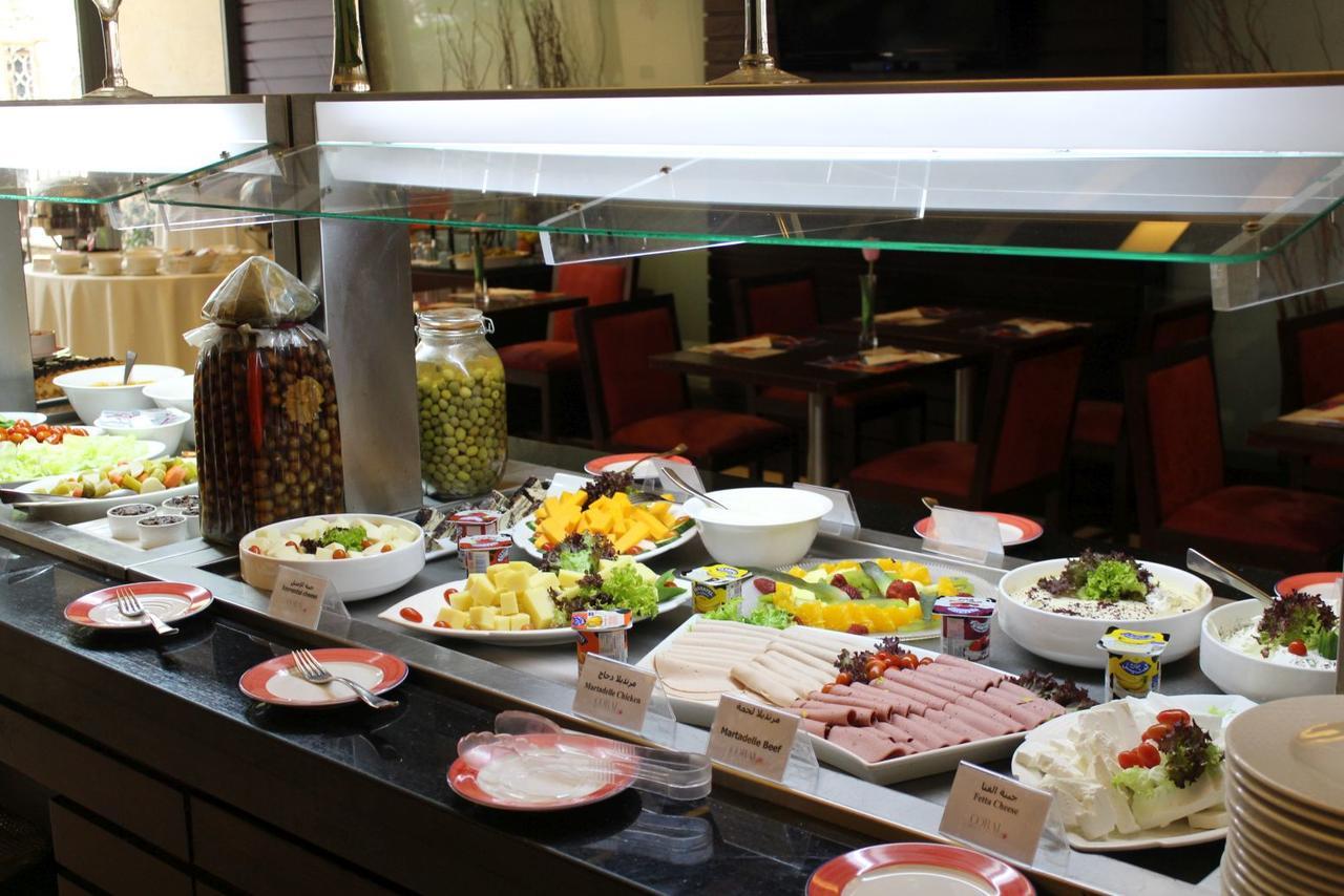 Coral Beirut Al Hamra Hotel エクステリア 写真
