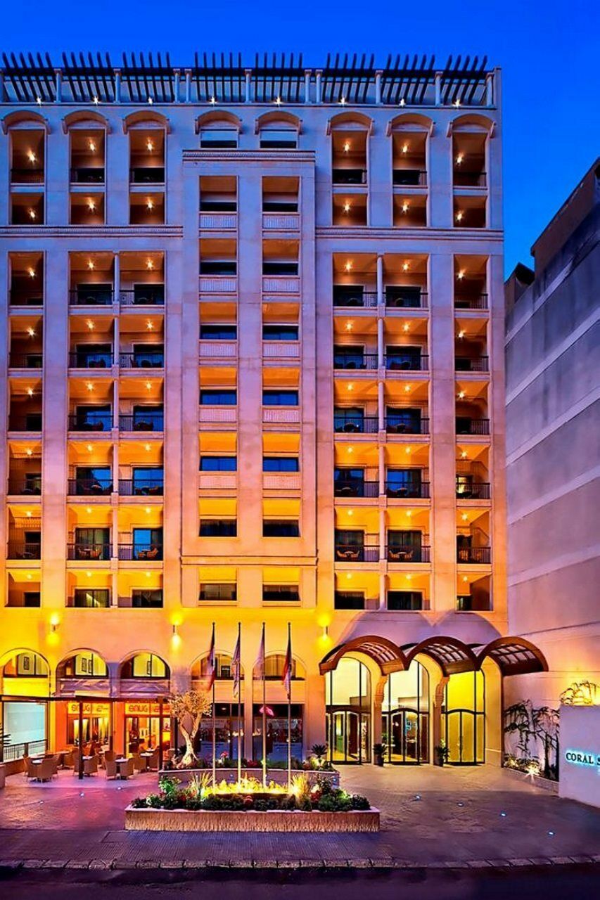 Coral Beirut Al Hamra Hotel エクステリア 写真