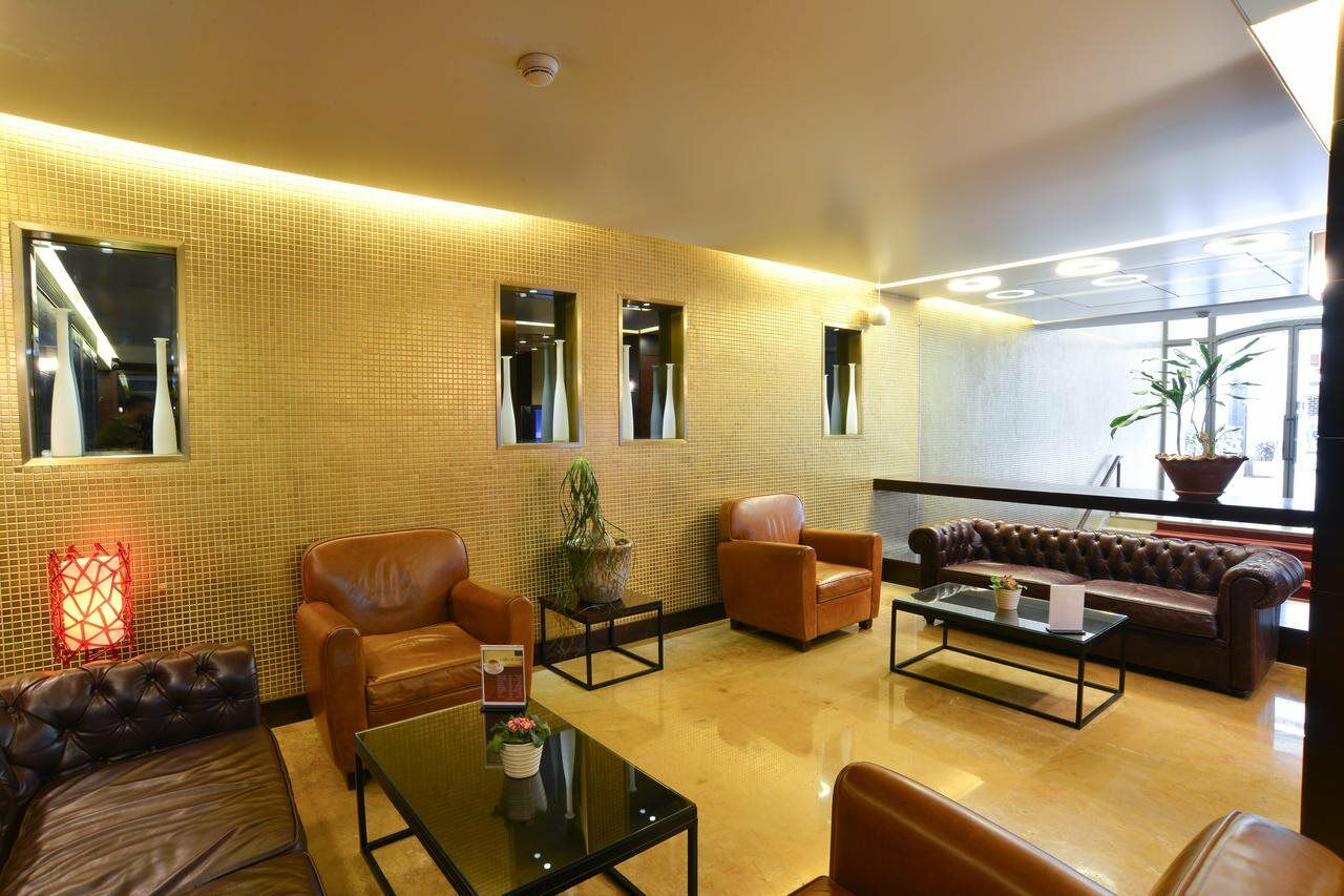 Coral Beirut Al Hamra Hotel エクステリア 写真
