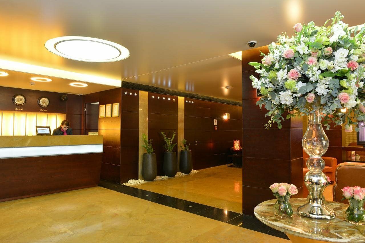 Coral Beirut Al Hamra Hotel エクステリア 写真